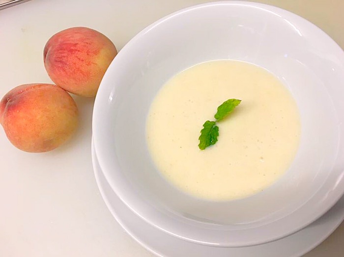 桃の冷製スープ